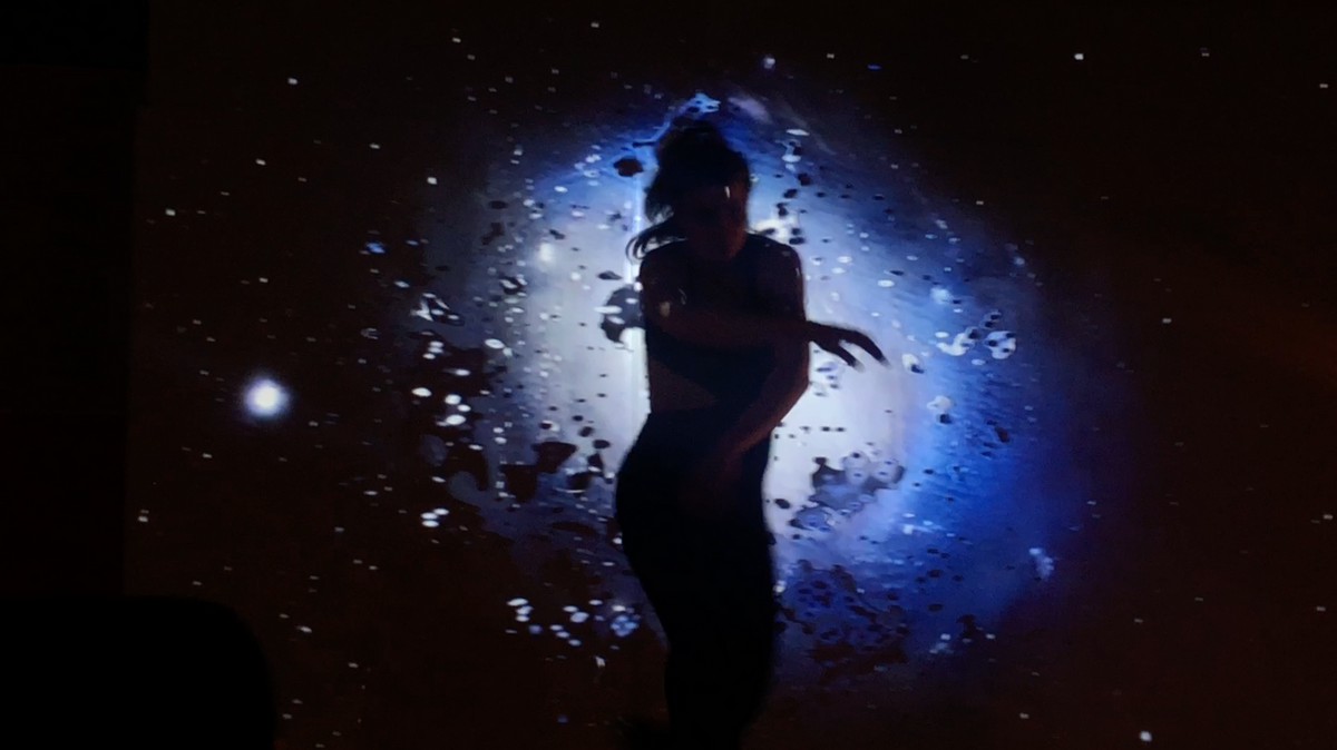 Time, Force and Space, movement and generative code performance by Magdalena Hart, image 1 of 5